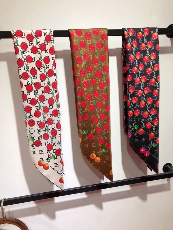 LV silk scarf 90X90cm E03